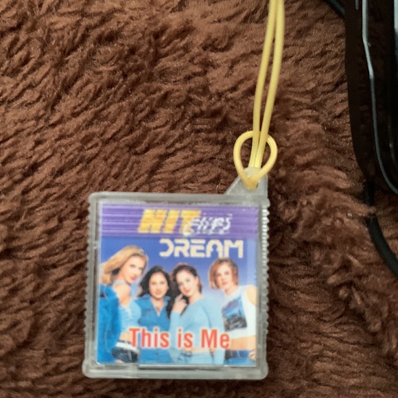 Tiger Electronics Micro Personal Player Hit Clips Music Player With Dream Song - Picture 6 of 7